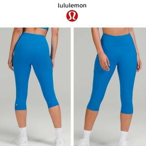 Lululemon Invigorate High-Rise 17" Crop Legging in Poolside Blue Sz 4